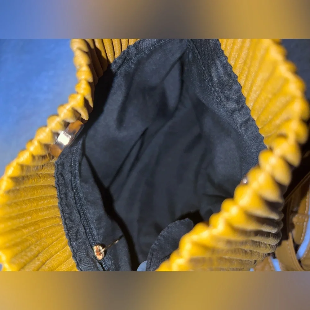 Burnt Yellow Bucket Bag BRAND NEW - Picture 4 of 6